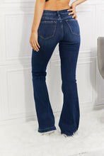 Carregar imagem no visualizador da galeria, Kancan Reese Midrise Distressed Button Fly Flared Leg Blue Denim Jeans
