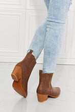 Load image into Gallery viewer, MM Shoes Chestnut Brown Block Heel Chelsea Boots
