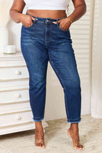 Load image into Gallery viewer, Judy Blue Melinda High Waist Released Hem Relaxed Skinny Blue Denim Jeans

