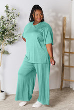 Ladda upp bild till gallerivisning, Double Take Solid Color Relaxed Fit Two Piece Loungewear Set
