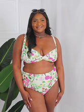 Carregar e reproduzir vídeo no visualizador da Galeria, Marina West Swim White Multicolor Floral Two Piece Bikini Set
