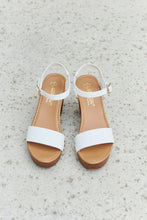 Load image into Gallery viewer, DDK White Strappy Wooden Platform High Heel Sandals
