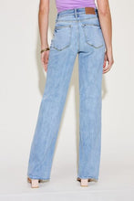 Load image into Gallery viewer, Judy Blue Charlie V Front Waist Blue Denim Straight Leg Jeans
