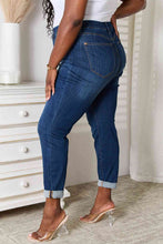 Cargar imagen en el visor de la galería, Judy Blue Nikki Elasticized High Waisted Blue Denim Skinny Cropped Jeans
