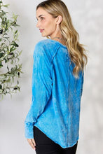 Load image into Gallery viewer, Zenana Mineral Washed Long Thumbhole Sleeved Curved Stitched Raw Hem Top

