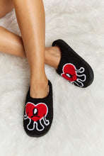 Load image into Gallery viewer, Melody luxe Love Heart Plush Slide Slippers
