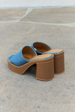 Load image into Gallery viewer, Weeboo Essential Denim Blue Platform Heel Sandals
