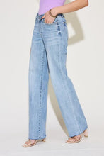 Load image into Gallery viewer, Judy Blue Charlie V Front Waist Blue Denim Straight Leg Jeans
