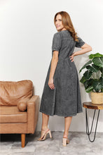 Ladda upp bild till gallerivisning, And The Why Gray Washed Chambray Midi Dress
