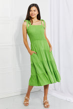 Ladda upp bild till gallerivisning, Culture Code Lime Green Smocked Tiered Midi Dress
