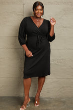 Carica l&#39;immagine nel visualizzatore di Gallery, Culture Code Solid Black Tie Wrap Style Dress
